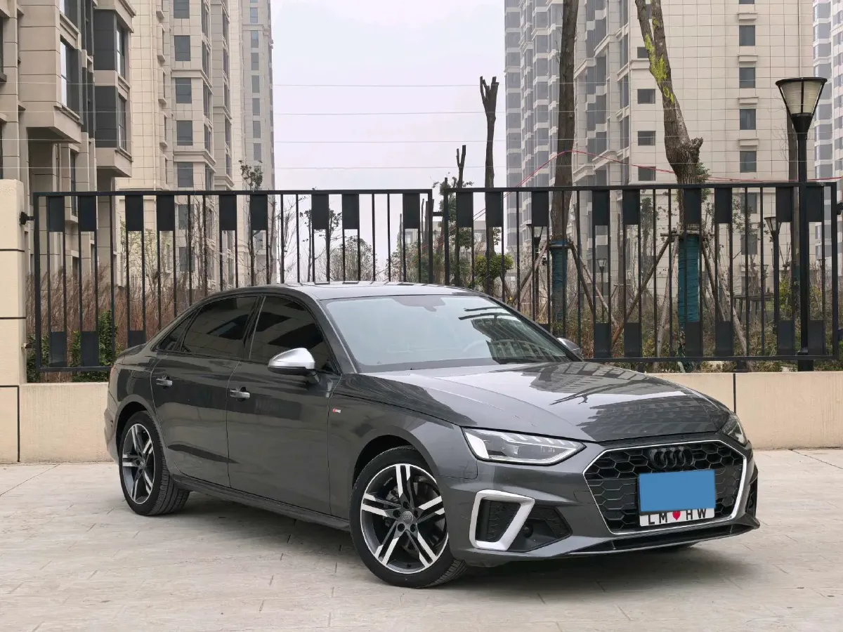 2020 Audi A4L 2.0T 190HP L4 7DCT,autocango,china used car exporter,china ev exporter,chinese used car exporter,chinese used ev exporter