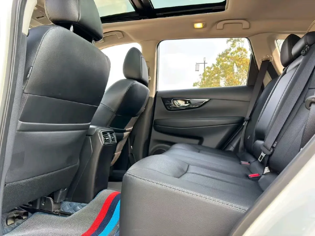 2020 Nissan X-Trail 2.0L 154HP L4 CVT,autocango,china used car exporter,china ev exporter,chinese used car exporter,chinese used ev exporter