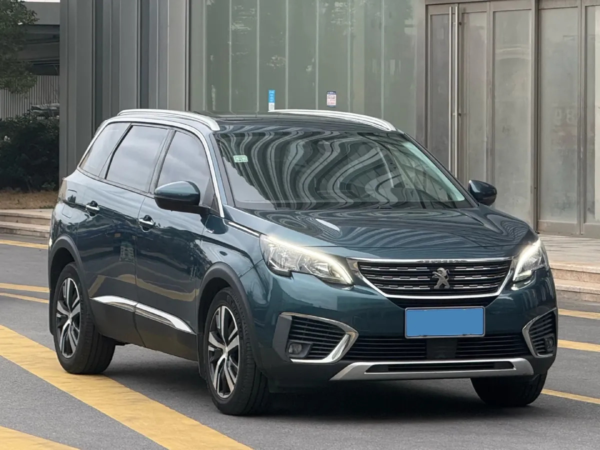 2019 Peugeot 5008 1.8T 204HP L4 6AT,autocango,china used car exporter,china ev exporter,chinese used car exporter,chinese used ev exporter