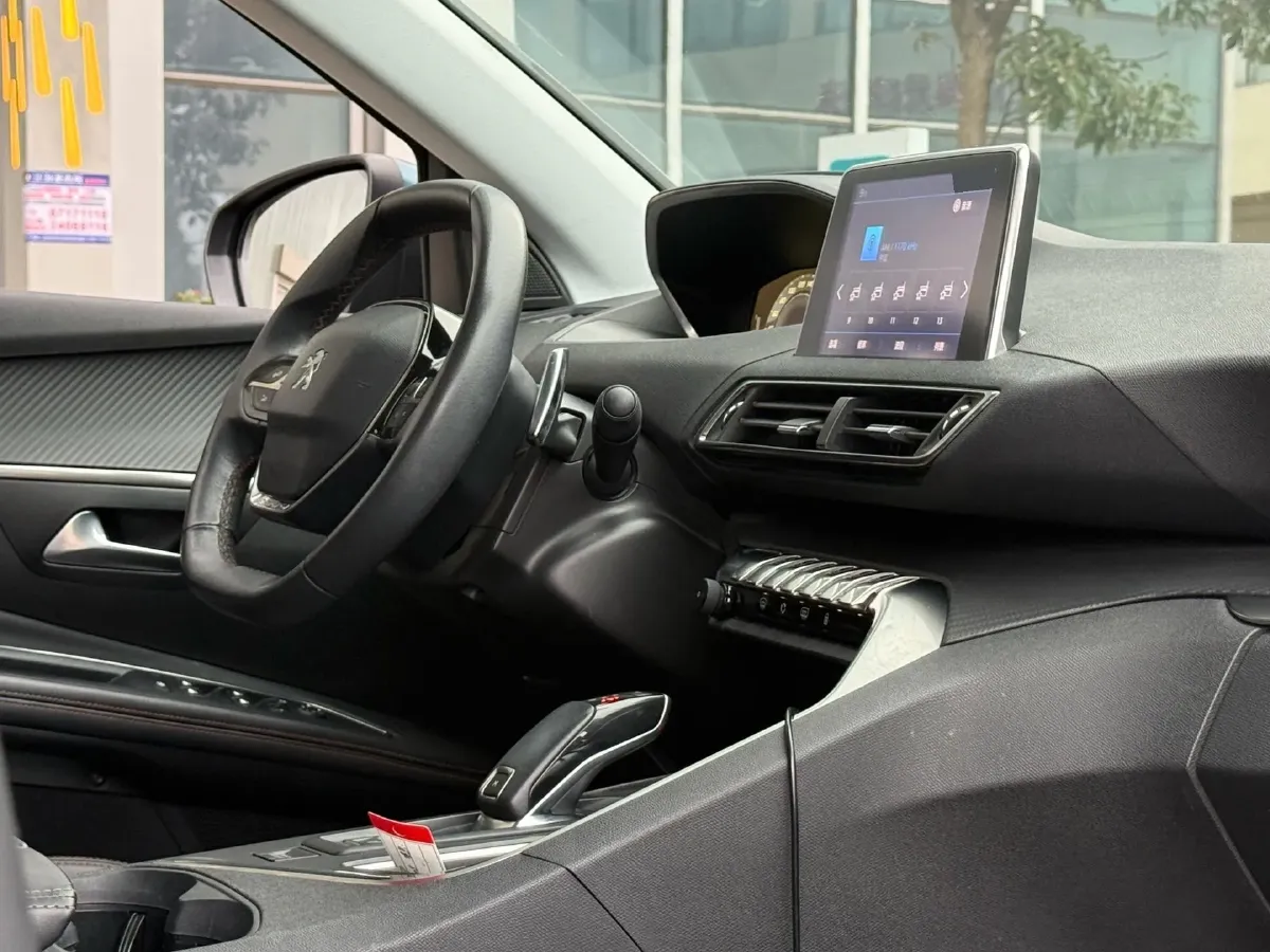 2019 Peugeot 5008 1.8T 204HP L4 6AT,autocango,china used car exporter,china ev exporter,chinese used car exporter,chinese used ev exporter