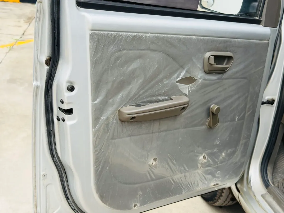 2019 WuLing RongGuang V 1.5L 99HP L4 6MT,autocango,china used car exporter,china ev exporter,chinese used car exporter,chinese used ev exporter