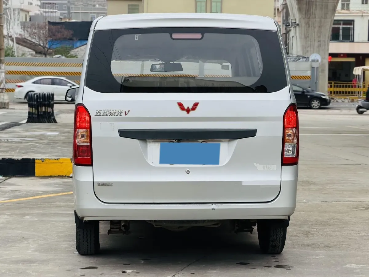 2019 WuLing RongGuang V 1.5L 99HP L4 6MT,autocango,china used car exporter,china ev exporter,chinese used car exporter,chinese used ev exporter