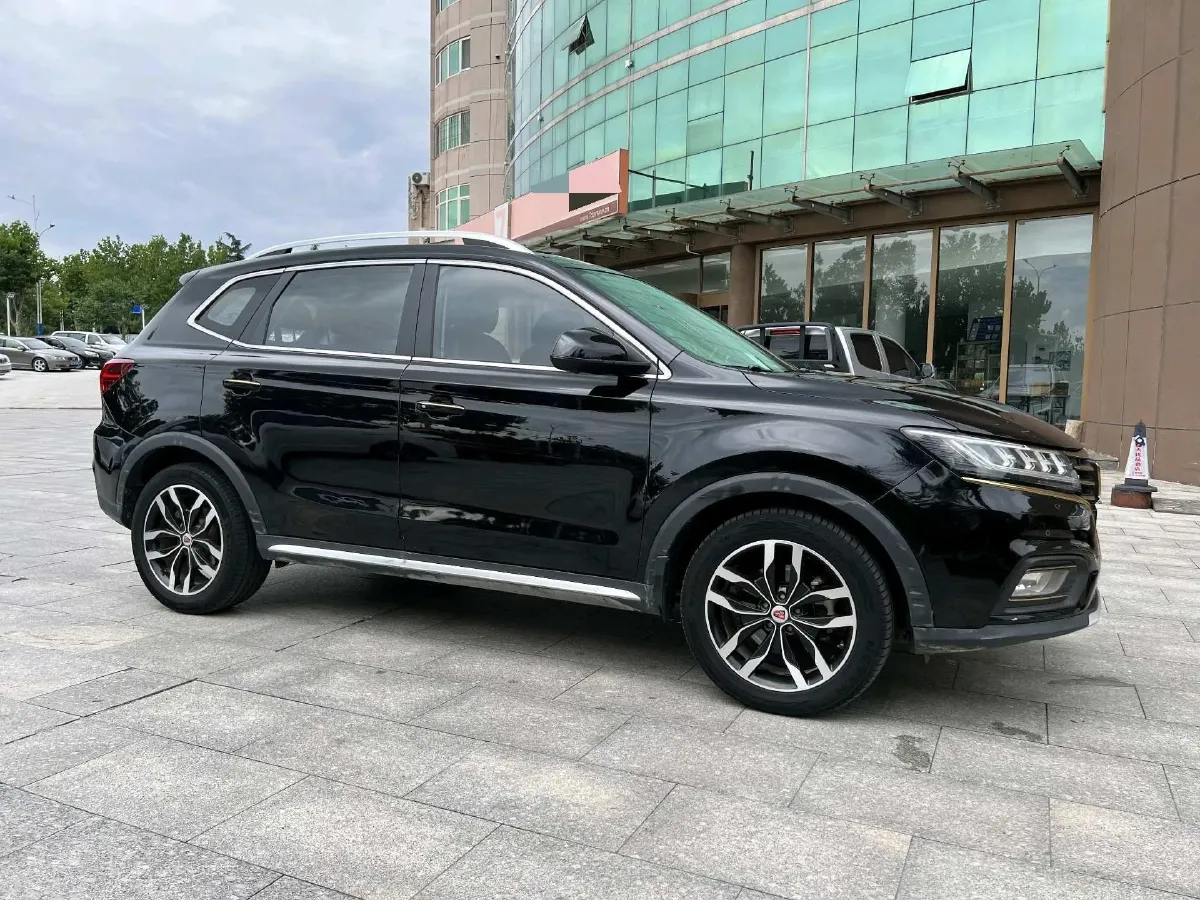 2018 Roewe RX5 2.0T 220HP L4 6DCT,autocango,china used car exporter,china ev exporter,chinese used car exporter,chinese used ev exporter