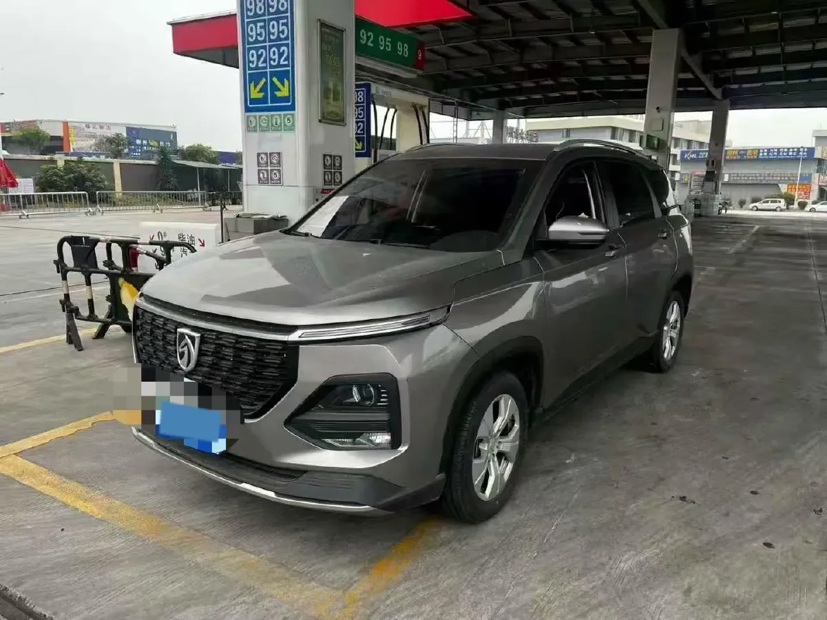 2018 BaoJun 530 1.5T 150HP L4 6DCT,autocango,china used car exporter,china ev exporter,chinese used car exporter,chinese used ev exporter