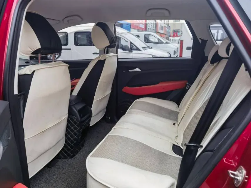 2018 BaoJun 530 1.5T 150HP L4 6MT,autocango,china used car exporter,china ev exporter,chinese used car exporter,chinese used ev exporter