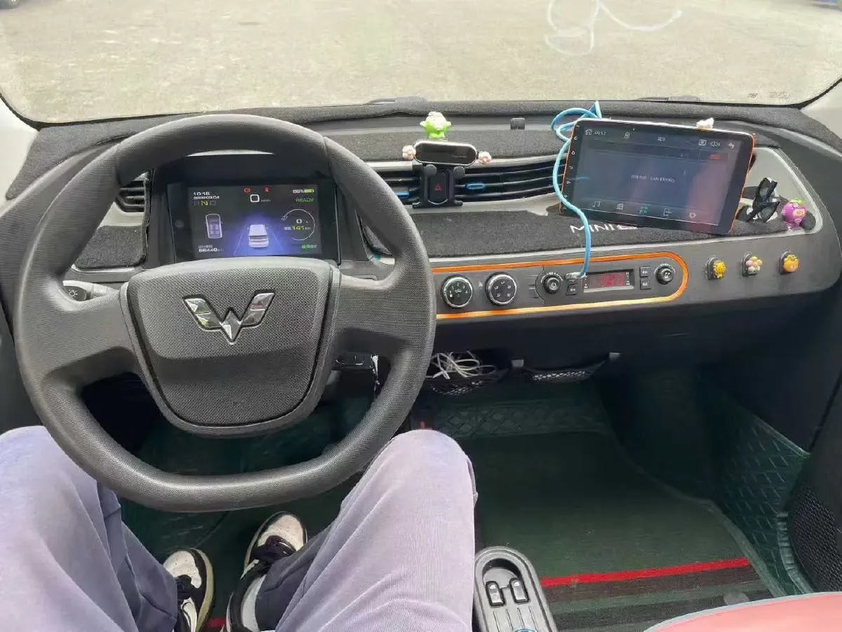 2021 WuLing HongGuang MINI EV BEV 9KWH,autocango,china used car exporter,china ev exporter,chinese used car exporter,chinese used ev exporter