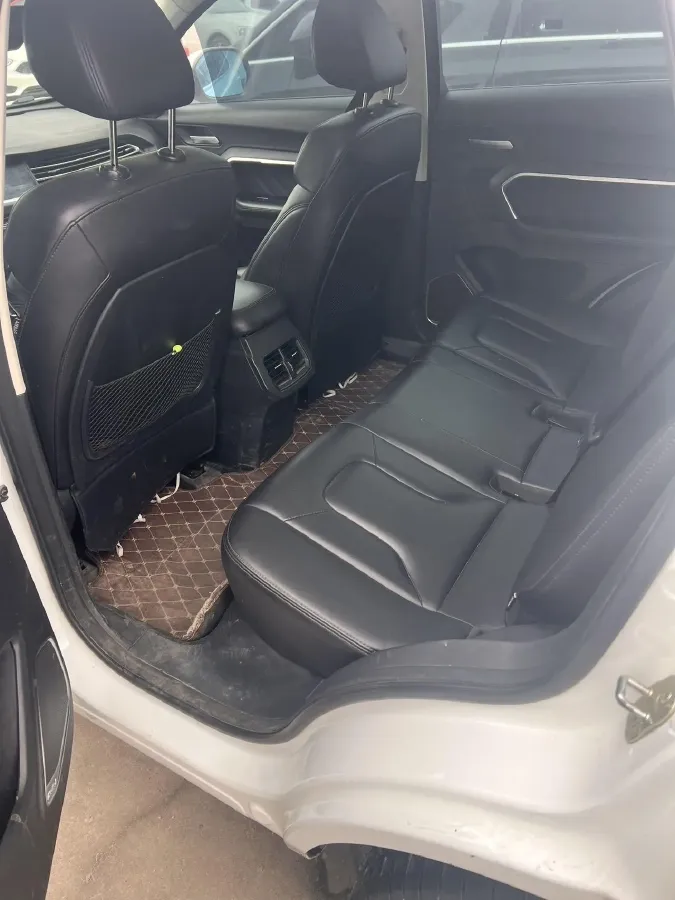 2017 Haval H6 2.0T 197HP L4 7DCT,autocango,china used car exporter,china ev exporter,chinese used car exporter,chinese used ev exporter