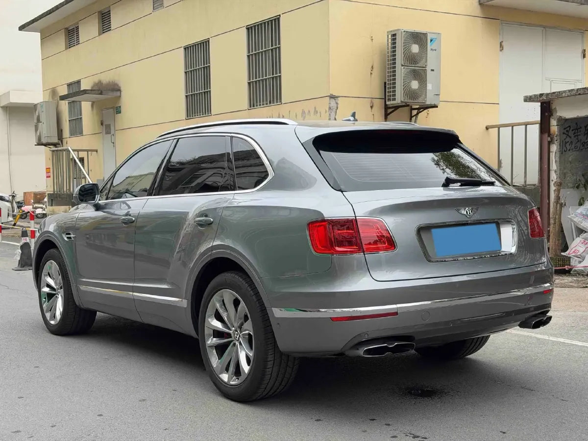 2018 Bentley Bentayga 4.0T 550HP V8 8AT,autocango,china used car exporter,china ev exporter,chinese used car exporter,chinese used ev exporter