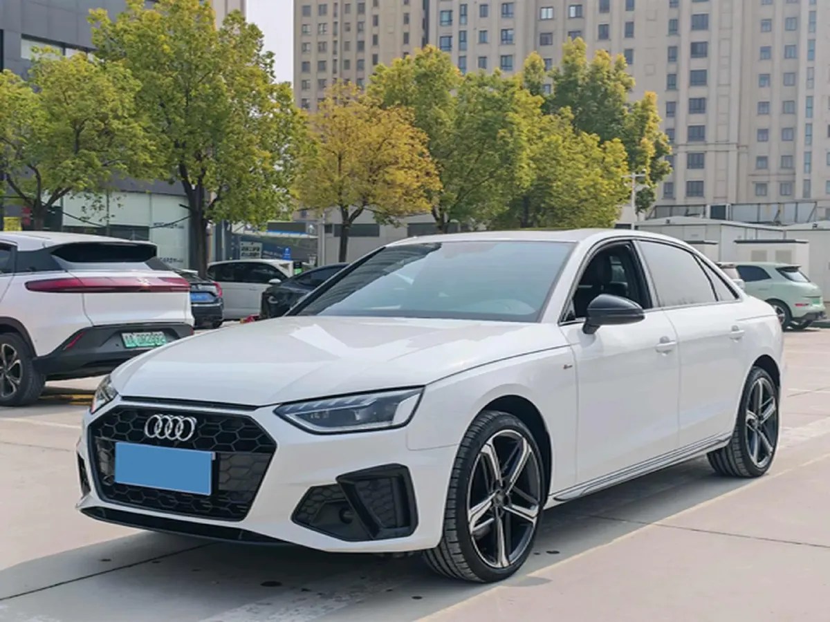 2024 Audi A4L 2.0T 190HP L4 7DCT,autocango,china used car exporter,china ev exporter,chinese used car exporter,chinese used ev exporter