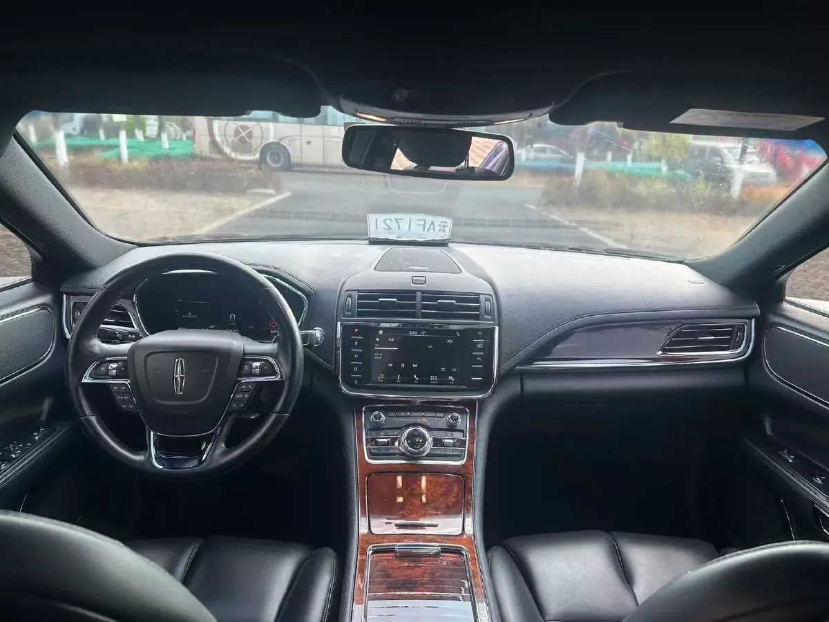 2018 Lincoln Continental 2.0T 261HP L4 6AT,autocango,china used car exporter,china ev exporter,chinese used car exporter,chinese used ev exporter