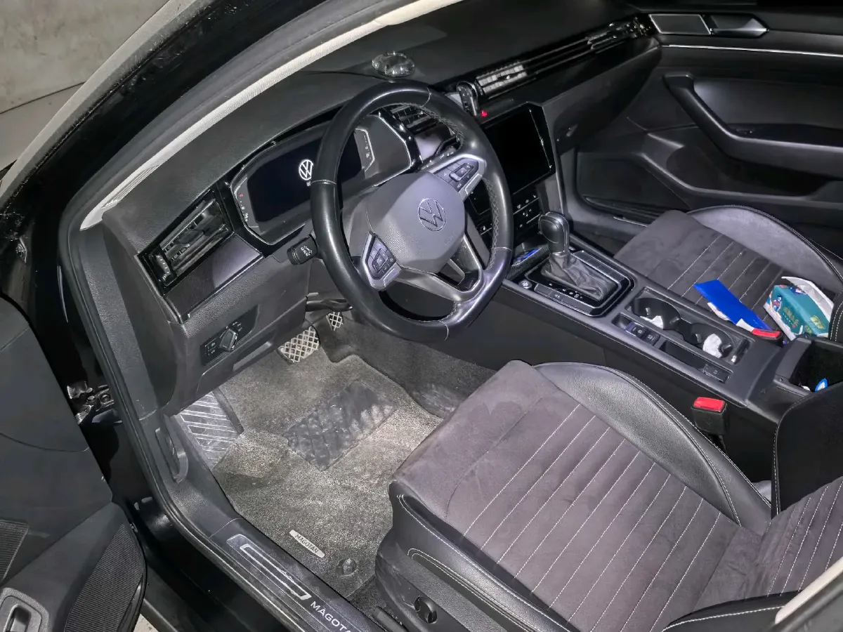 2021 Volkswagen Magotan 2.0T 186HP L4 7DCT,autocango,china used car exporter,china ev exporter,chinese used car exporter,chinese used ev exporter