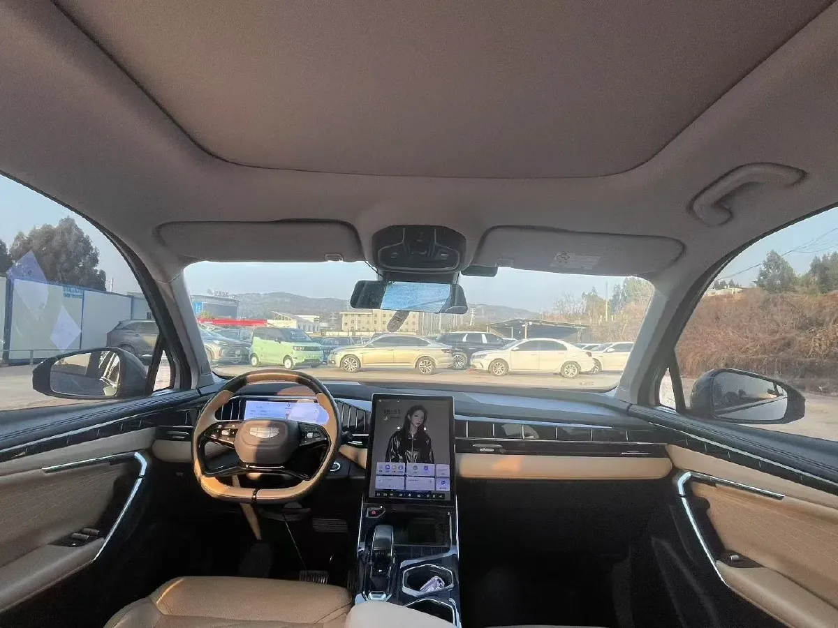 2023 Geely StarRay 1.5T 181HP L4 7DCT,autocango,china used car exporter,china ev exporter,chinese used car exporter,chinese used ev exporter