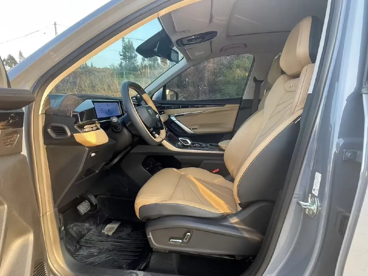 2023 Geely StarRay 1.5T 181HP L4 7DCT,autocango,china used car exporter,china ev exporter,chinese used car exporter,chinese used ev exporter