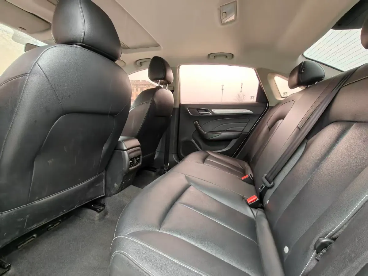 2017 Roewe i6 1.0T 125HP L3 2AT PHEV,autocango,china used car exporter,china ev exporter,chinese used car exporter,chinese used ev exporter