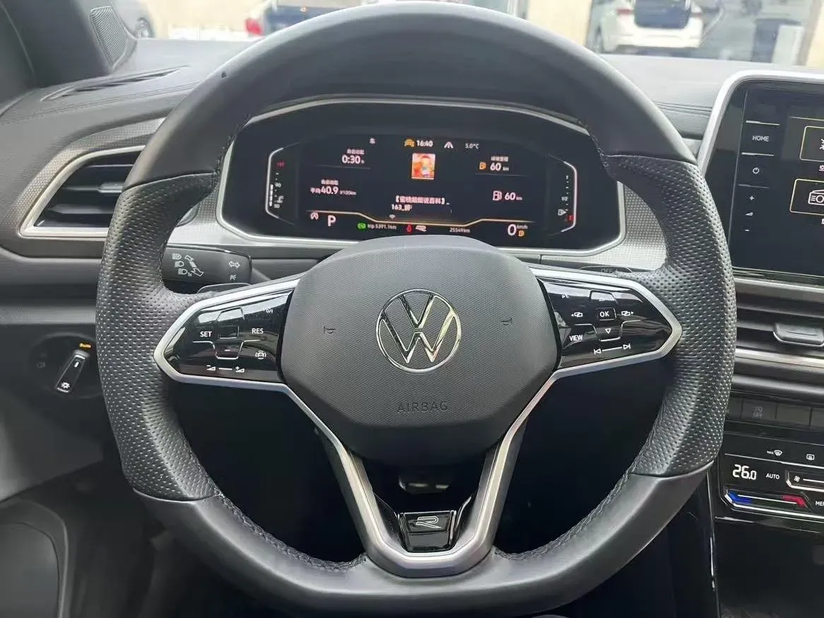 2023 Volkswagen T-Roc 1.5T 160HP L4 7DCT,autocango,china used car exporter,china ev exporter,chinese used car exporter,chinese used ev exporter