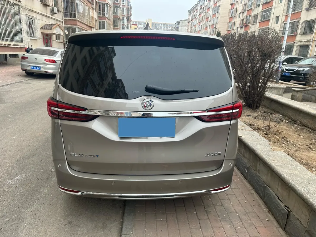 2022 Buick GL8 2.0T 237HP L4 9AT,autocango,china used car exporter,china ev exporter,chinese used car exporter,chinese used ev exporter