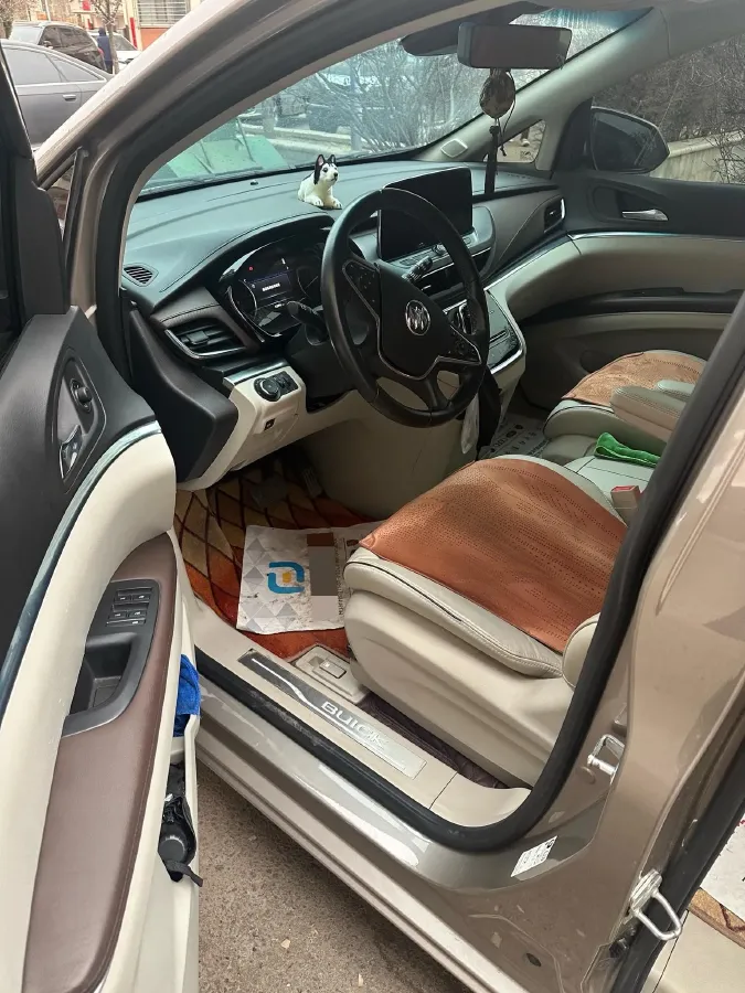 2022 Buick GL8 2.0T 237HP L4 9AT,autocango,china used car exporter,china ev exporter,chinese used car exporter,chinese used ev exporter