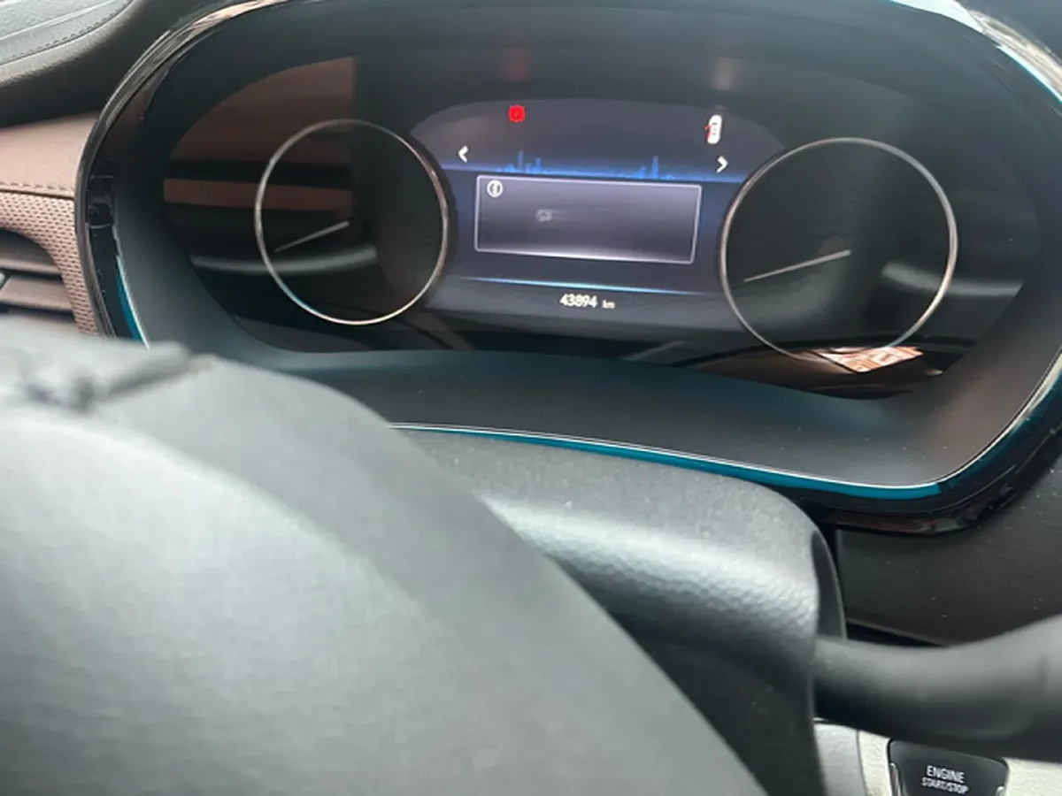 2022 Buick GL8 2.0T 237HP L4 9AT,autocango,china used car exporter,china ev exporter,chinese used car exporter,chinese used ev exporter