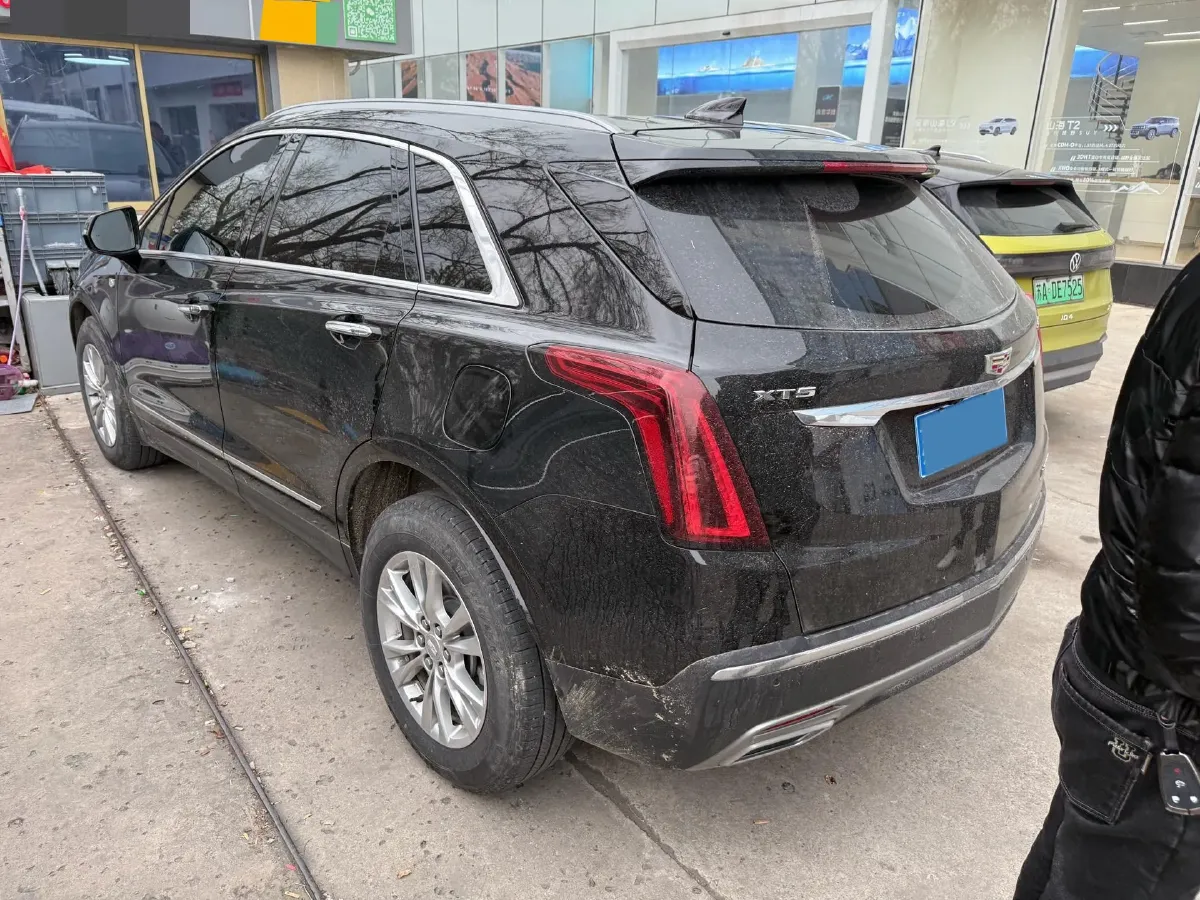 2023 Cadillac XT5 2.0T 237HP L4 9AT,autocango,china used car exporter,china ev exporter,chinese used car exporter,chinese used ev exporter