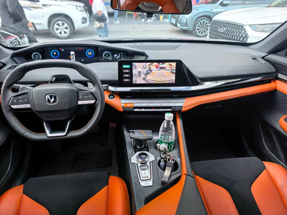 2023 ChangAn UNI-V 1.5T 188HP L4 7DCT,autocango,china used car exporter,china ev exporter,chinese used car exporter,chinese used ev exporter