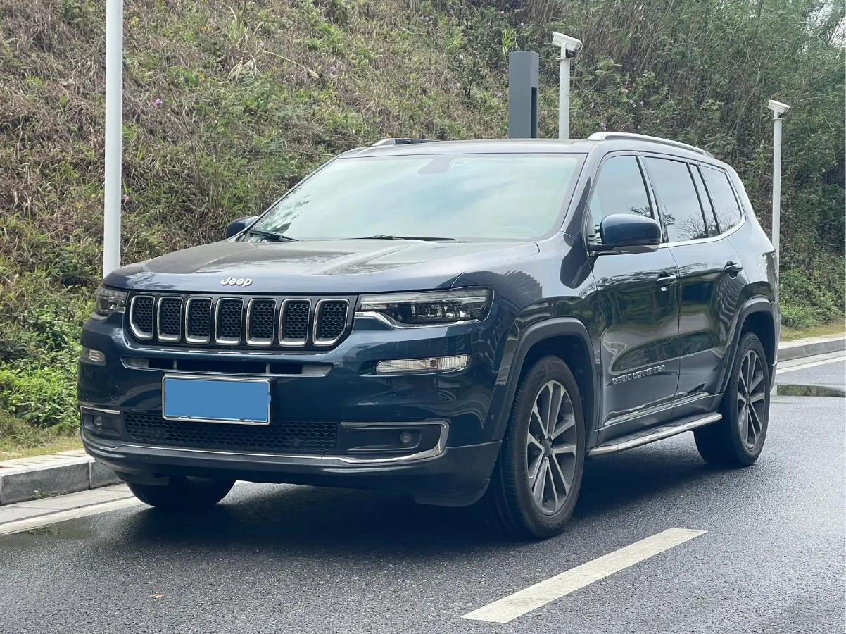 2018 Jeep Grand Commander 2.0T 265HP L4 9AT,autocango,china used car exporter,china ev exporter,chinese used car exporter,chinese used ev exporter