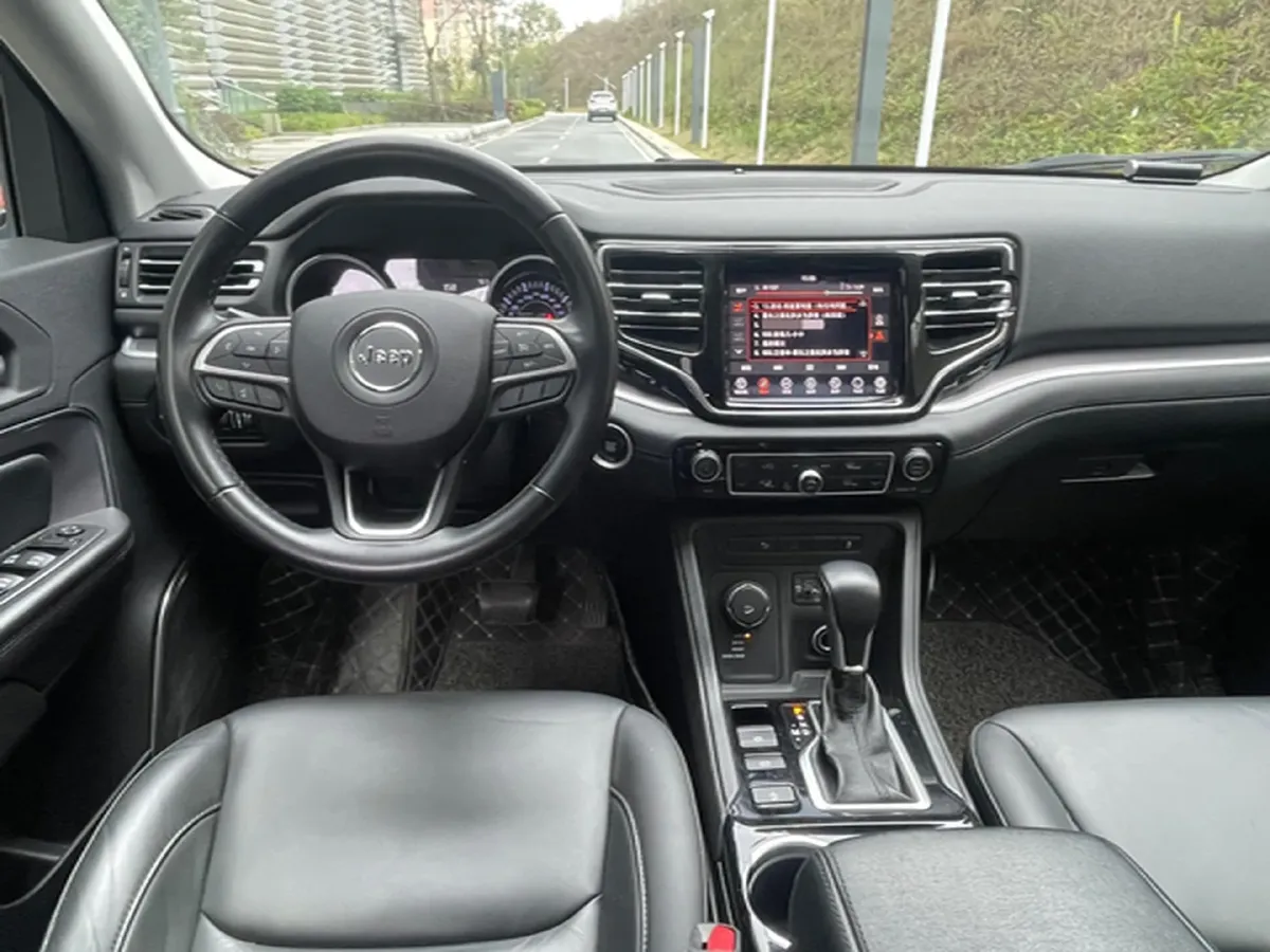 2018 Jeep Grand Commander 2.0T 265HP L4 9AT,autocango,china used car exporter,china ev exporter,chinese used car exporter,chinese used ev exporter