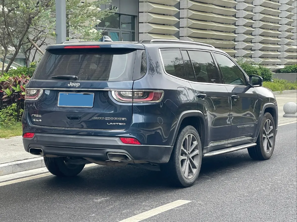 2018 Jeep Grand Commander 2.0T 265HP L4 9AT,autocango,china used car exporter,china ev exporter,chinese used car exporter,chinese used ev exporter