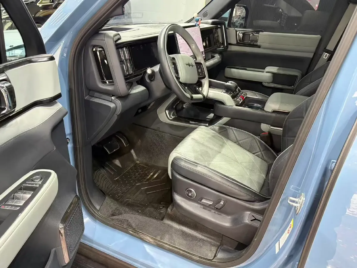 2023 FangChengBao Bao 5 1.5T 194HP L4 E-CVT PHEV 31.8KWH,autocango,china used car exporter,china ev exporter,chinese used car exporter,chinese used ev exporter