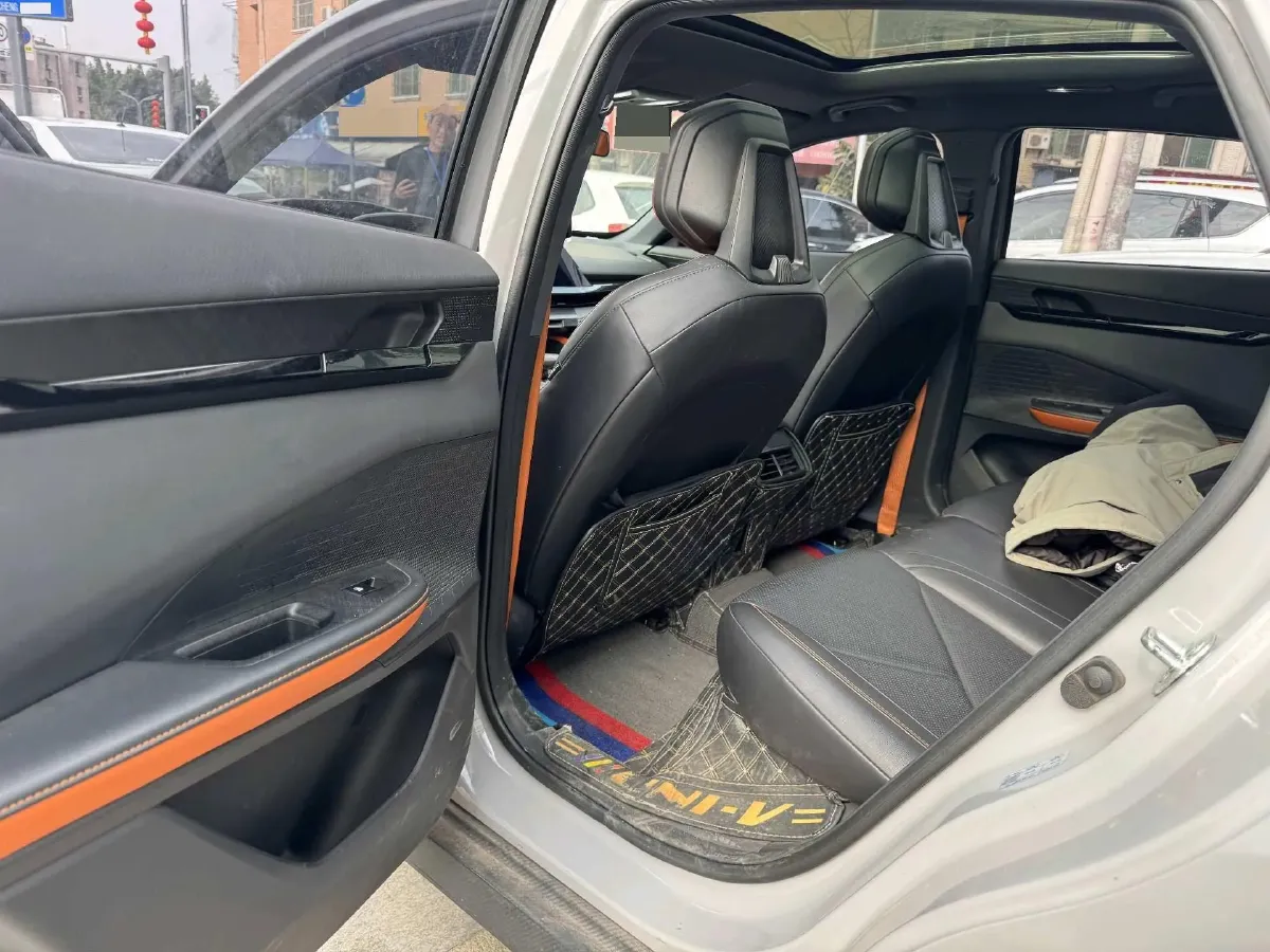 2022 ChangAn UNI-V 1.5T 188HP L4 7DCT,autocango,china used car exporter,china ev exporter,chinese used car exporter,chinese used ev exporter