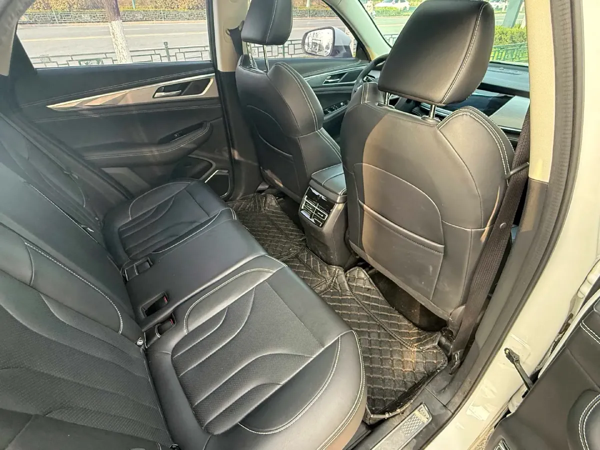 2021 ChangAn CS85 Coupe 1.5T 178HP L4 7DCT,autocango,china used car exporter,china ev exporter,chinese used car exporter,chinese used ev exporter