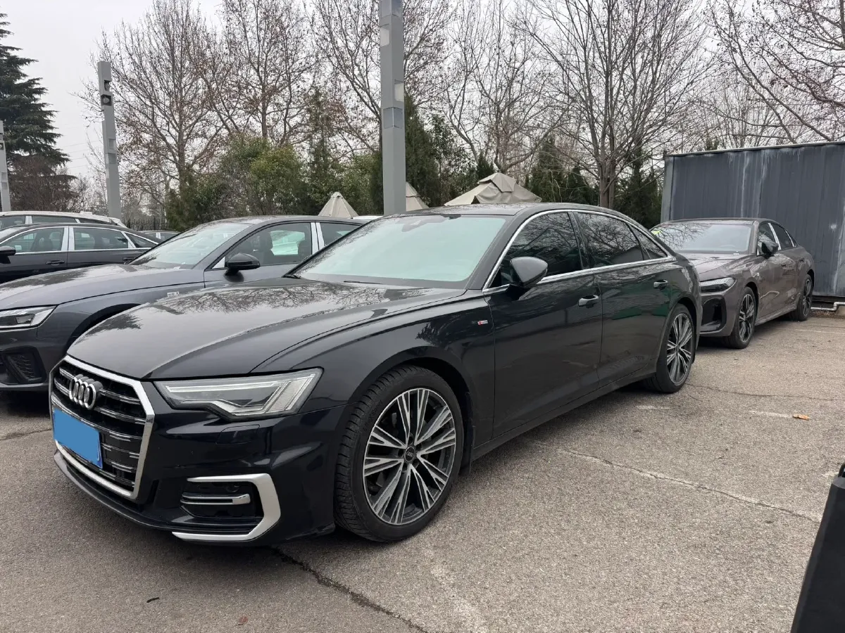 2023 Audi A6L 2.0T 190HP L4 7DCT,autocango,china used car exporter,china ev exporter,chinese used car exporter,chinese used ev exporter