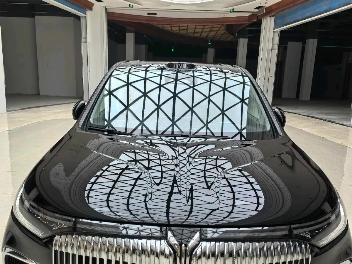 2025 Voyah Dream 1.5T 150HP L4 PHEV 41.7KWH,autocango,china used car exporter,china ev exporter,chinese used car exporter,chinese used ev exporter