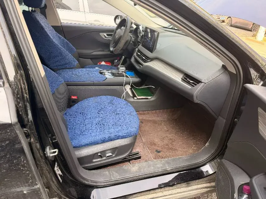 2024 HongQi E-QM5 BEV 60KWH,autocango,china used car exporter,china ev exporter,chinese used car exporter,chinese used ev exporter