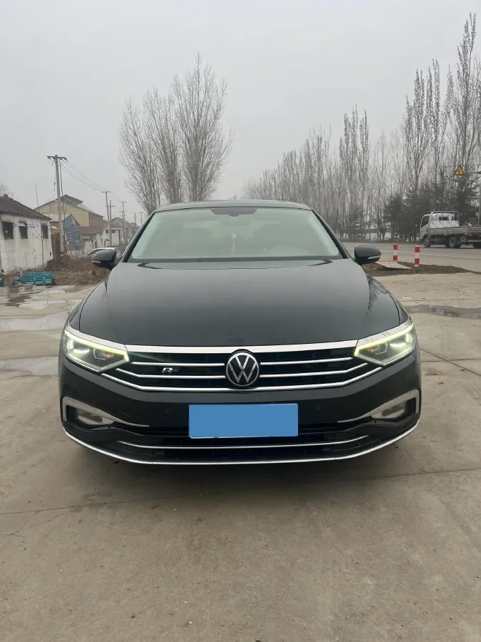 2020 Volkswagen Magotan 2.0T 186HP L4 7DCT,autocango,china used car exporter,china ev exporter,chinese used car exporter,chinese used ev exporter