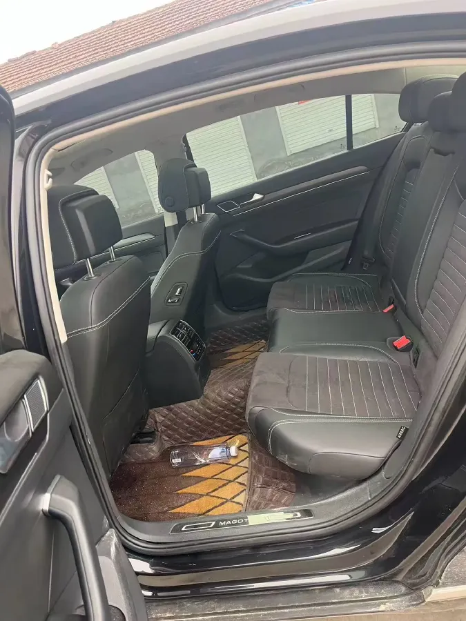2020 Volkswagen Magotan 2.0T 186HP L4 7DCT,autocango,china used car exporter,china ev exporter,chinese used car exporter,chinese used ev exporter