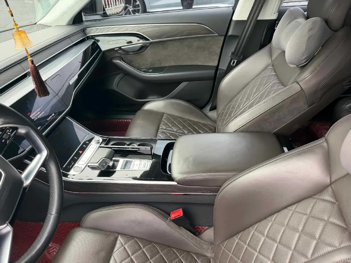 2022 Audi A8 3.0T 286HP V6 8AT,autocango,china used car exporter,china ev exporter,chinese used car exporter,chinese used ev exporter