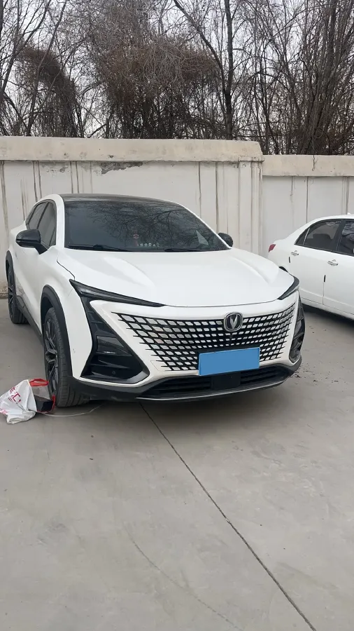 2022 ChangAn UNI-T 1.5T 188HP L4 7DCT,autocango,china used car exporter,china ev exporter,chinese used car exporter,chinese used ev exporter
