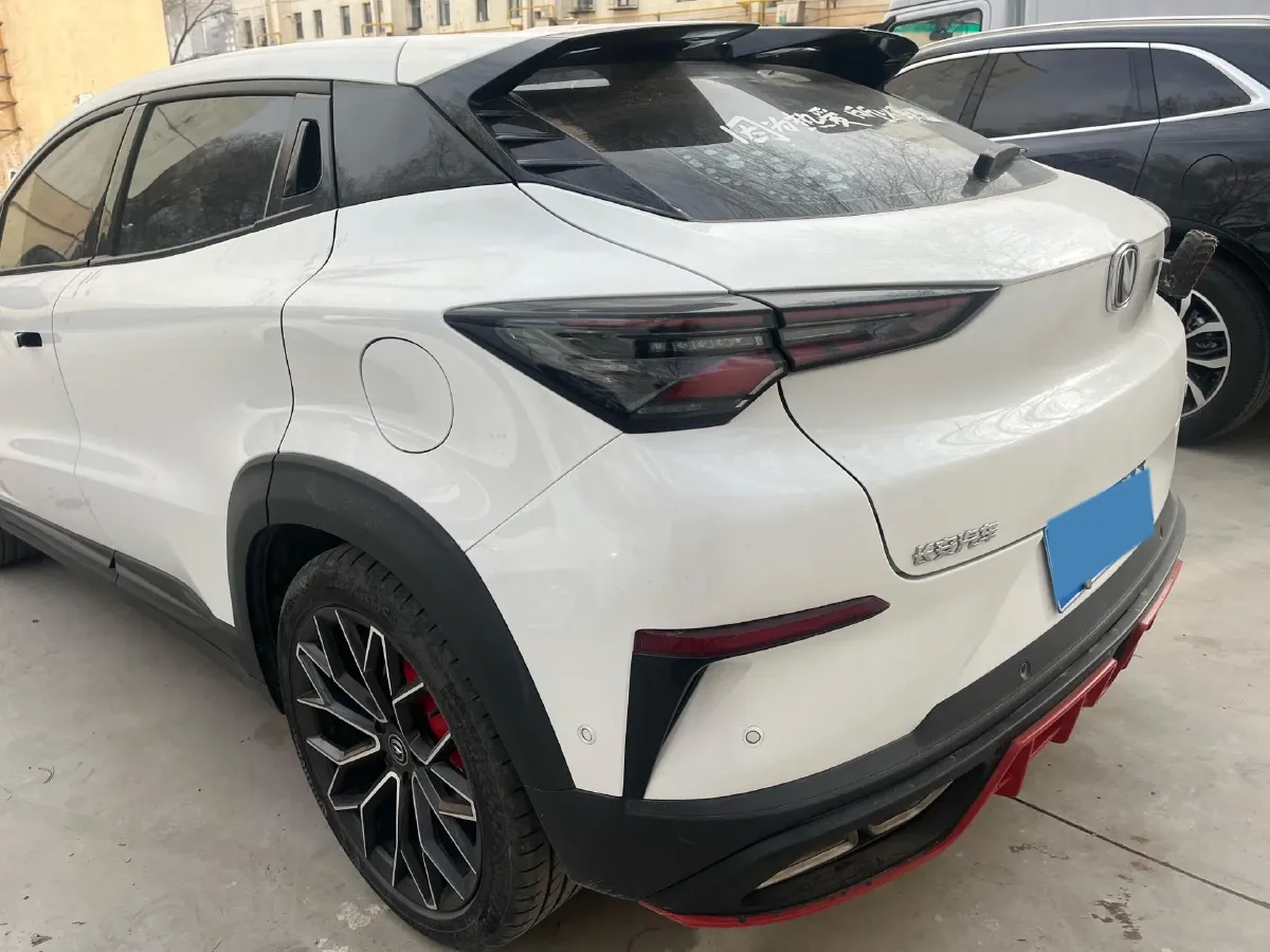 2022 ChangAn UNI-T 1.5T 188HP L4 7DCT,autocango,china used car exporter,china ev exporter,chinese used car exporter,chinese used ev exporter