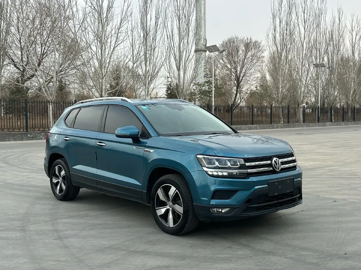 2019 MINI MINI 1.5T 102HP L3 7DCT,autocango,china used car exporter,china ev exporter,chinese used car exporter,chinese used ev exporter