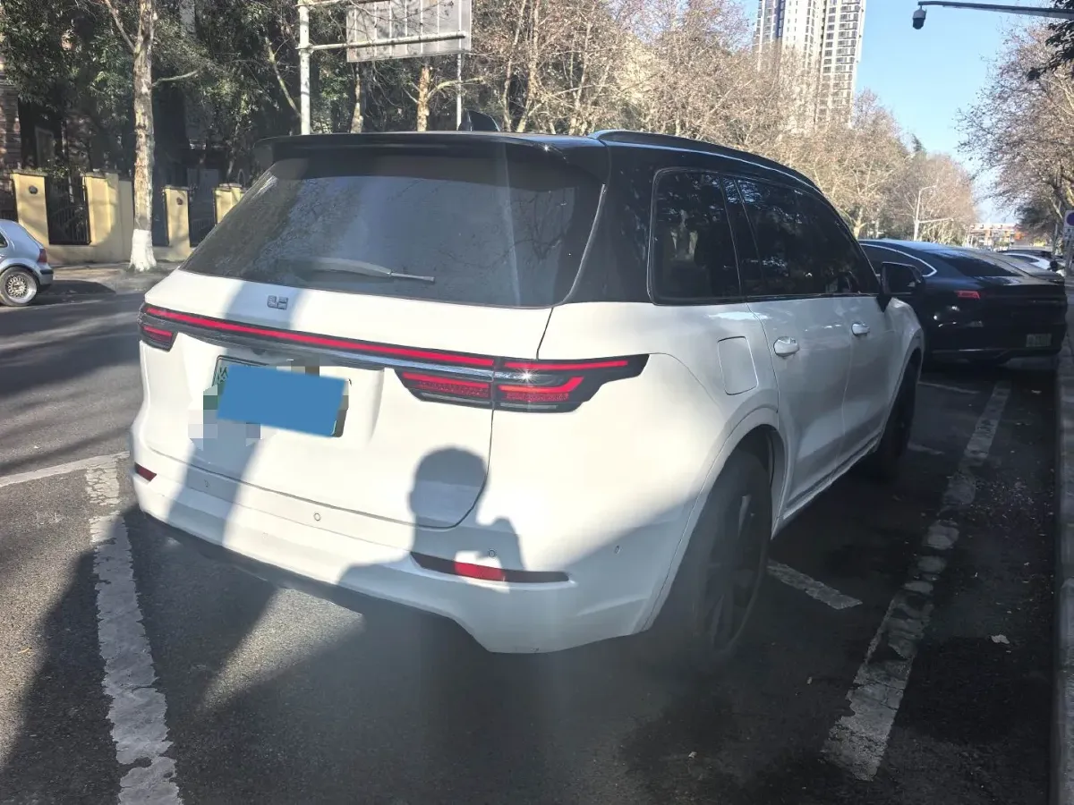 2021 Li ONE Range Extended 131HP REEV 40.5KWH,autocango,china used car exporter,china ev exporter,chinese used car exporter,chinese used ev exporter