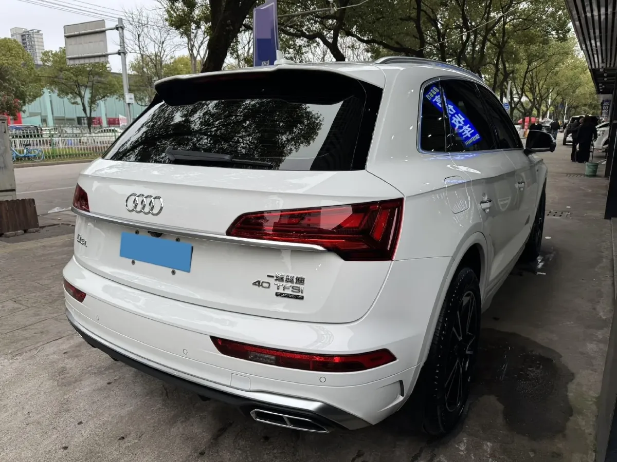 2021 Audi Q5L 2.0T 190HP L4 7DCT,autocango,china used car exporter,china ev exporter,chinese used car exporter,chinese used ev exporter