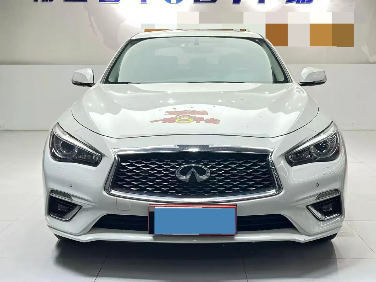 2018 Jeep Grand Commander 2.0T 265HP L4 9AT,autocango,china used car exporter,china ev exporter,chinese used car exporter,chinese used ev exporter