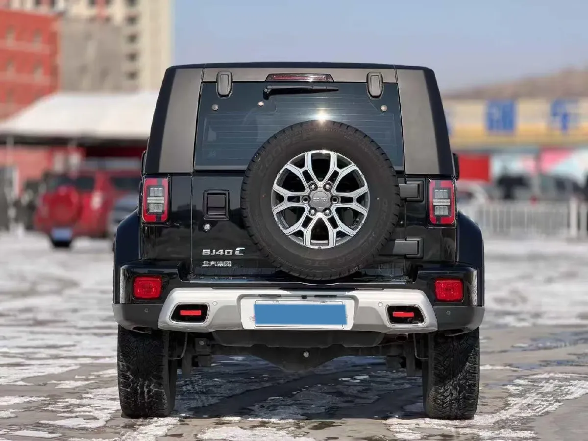 2023 Beijing BJ40 2.0T 224HP L4 8AT,autocango,china used car exporter,china ev exporter,chinese used car exporter,chinese used ev exporter