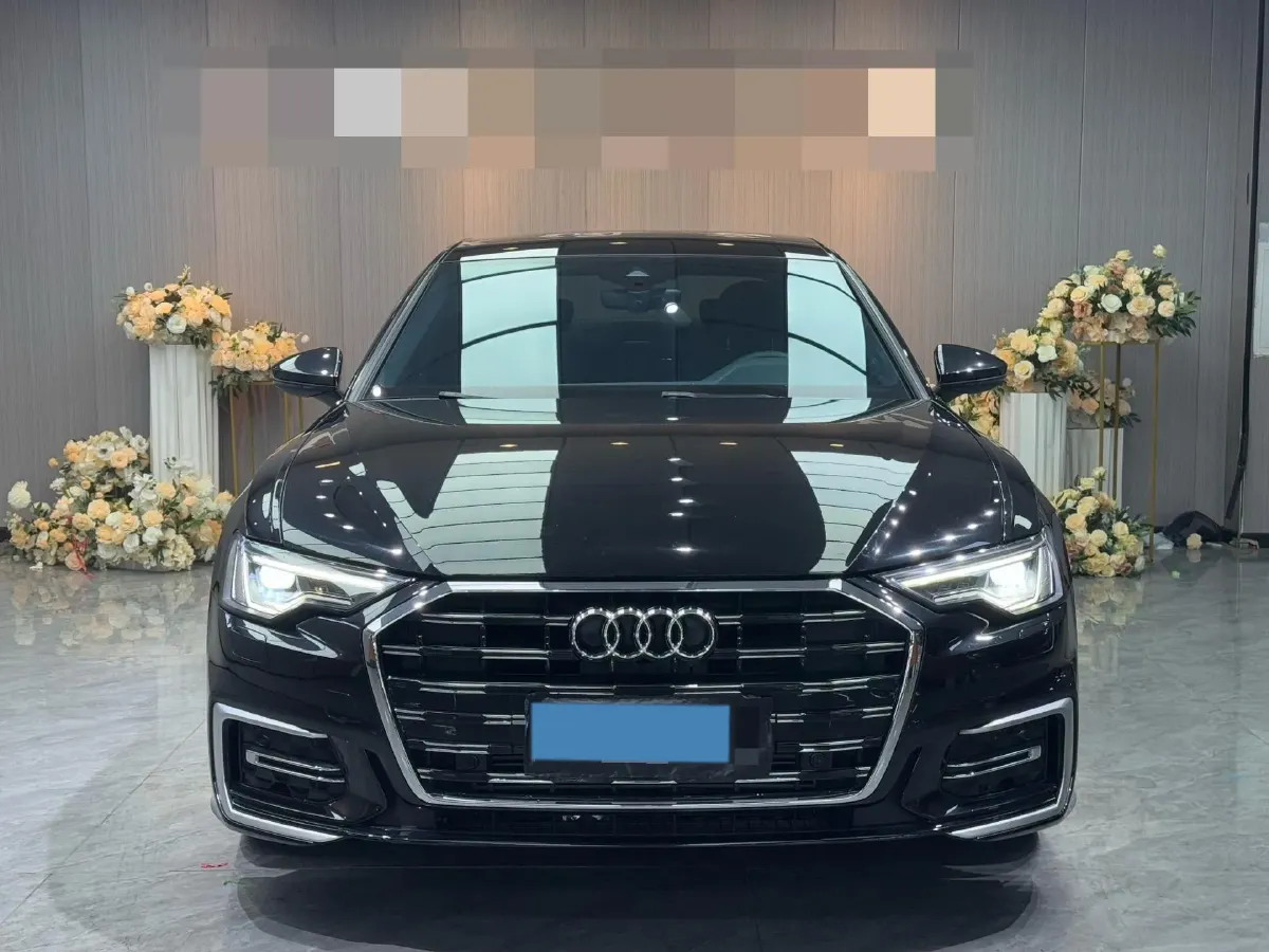 2023 Audi A6L 2.0T 190HP L4 7DCT,autocango,china used car exporter,china ev exporter,chinese used car exporter,chinese used ev exporter