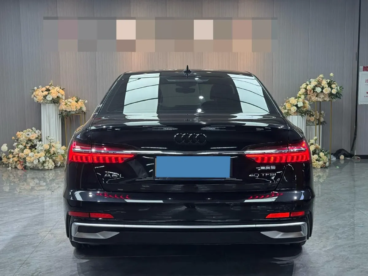 2023 Audi A6L 2.0T 190HP L4 7DCT,autocango,china used car exporter,china ev exporter,chinese used car exporter,chinese used ev exporter