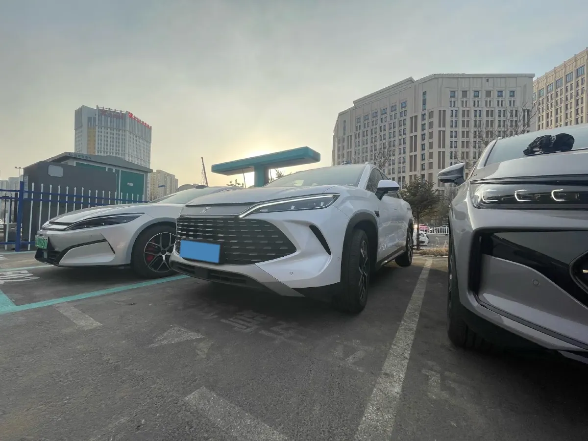 2025 BYD SongL DM-i 1.5L 101HP L4 E-CVT PHEV 26.6KWH,autocango,china used car exporter,china ev exporter,chinese used car exporter,chinese used ev exporter