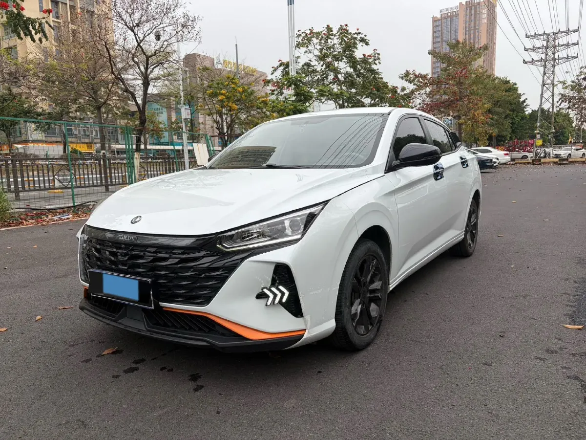 2023 DongFeng Aeolus YiXuan 1.5L 125HP L4 6DCT,autocango,china used car exporter,china ev exporter,chinese used car exporter,chinese used ev exporter