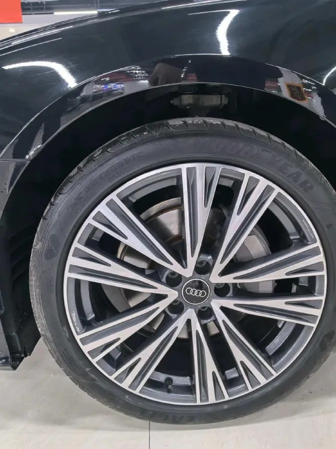 2023 Audi A6L 2.0T 190HP L4 7DCT,autocango,china used car exporter,china ev exporter,chinese used car exporter,chinese used ev exporter