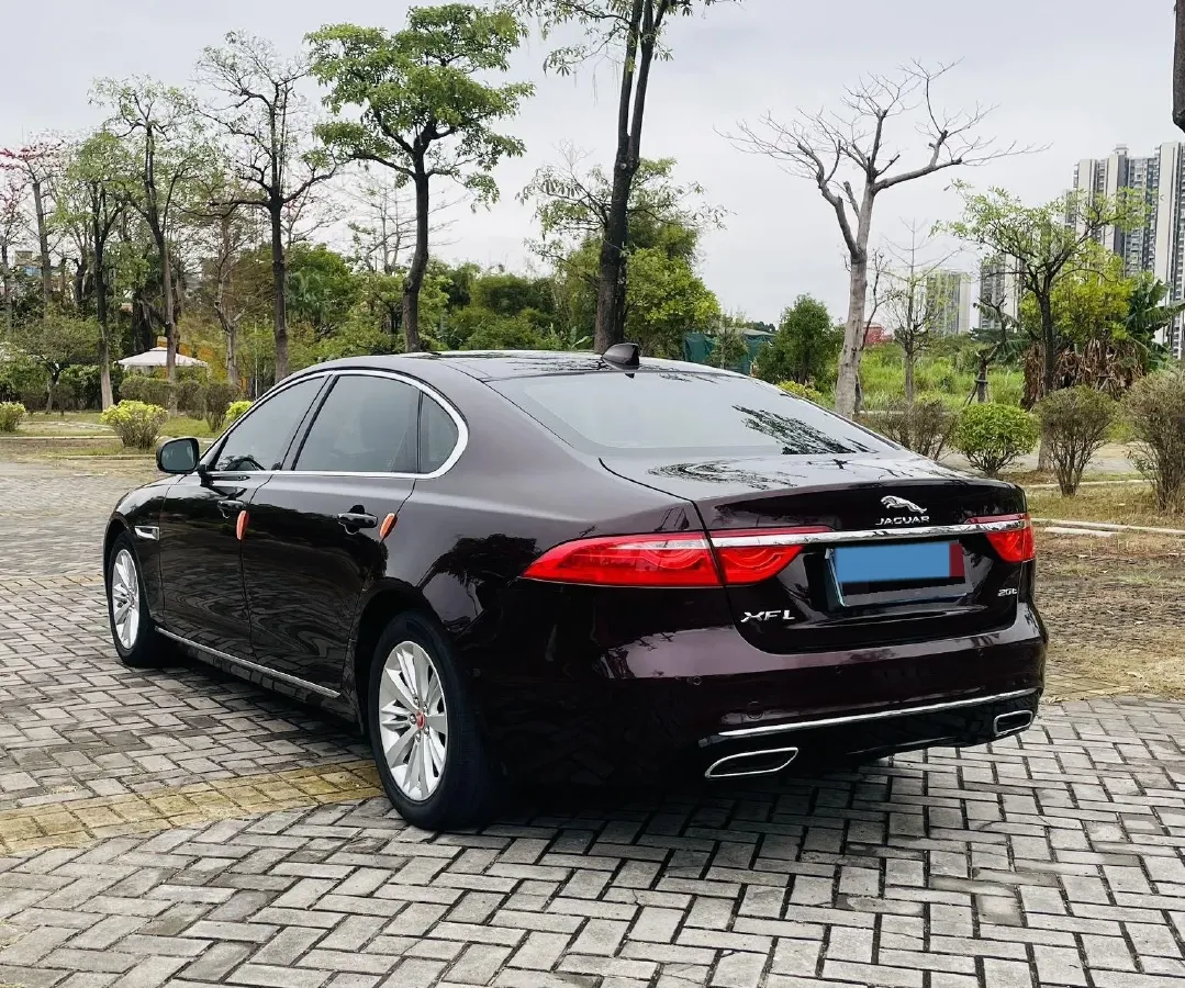 2020 Jaguar XFL 2.0T 200HP L4 8AT,autocango,china used car exporter,china ev exporter,chinese used car exporter,chinese used ev exporter