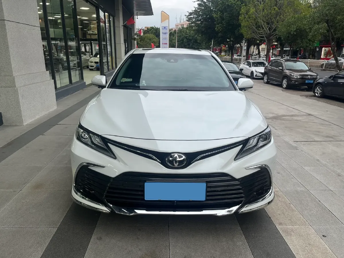 2023 Toyota Camry 2.0L 177HP L4 CVT,autocango,china used car exporter,china ev exporter,chinese used car exporter,chinese used ev exporter